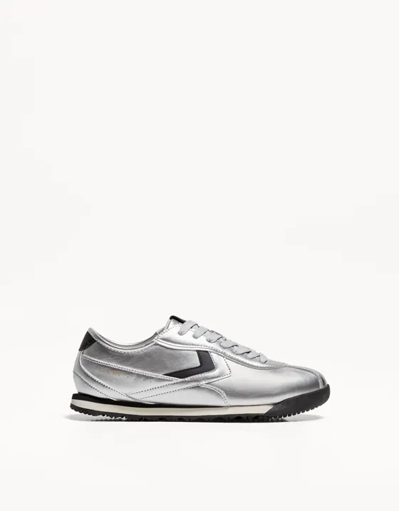 Кроссовки в стиле ретро