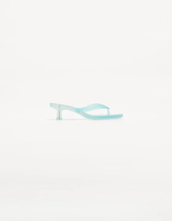 Босоножки на каблуке с ремешками