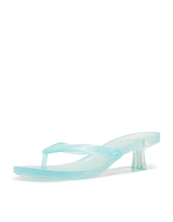 Босоножки на каблуке с ремешками