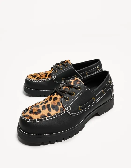 Топсайдеры с анималистическим принтом