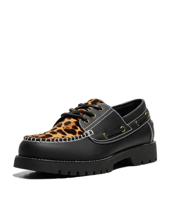 Топсайдеры с анималистическим принтом