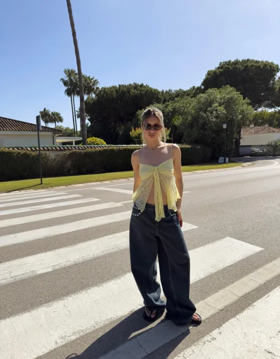 Кружевной топ на бретелях