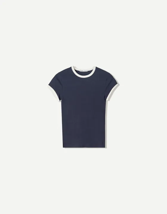 Футболка с контрастными деталями