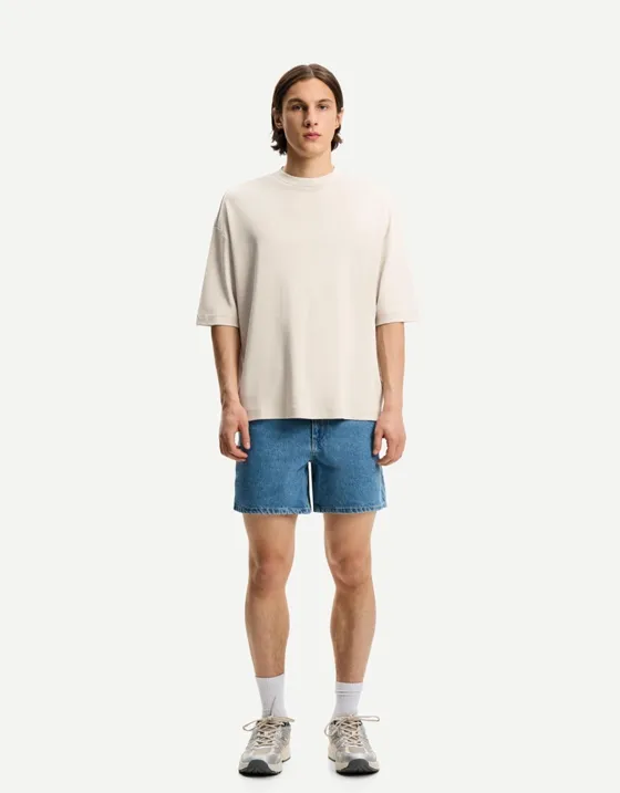 Футболка геометрического кроя