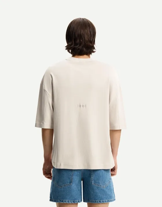 Футболка геометрического кроя