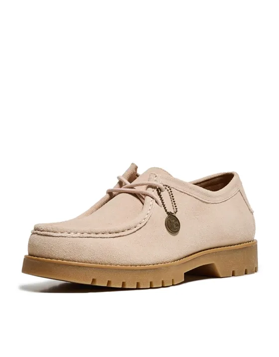 Замшевые палубные туфли с брелоком