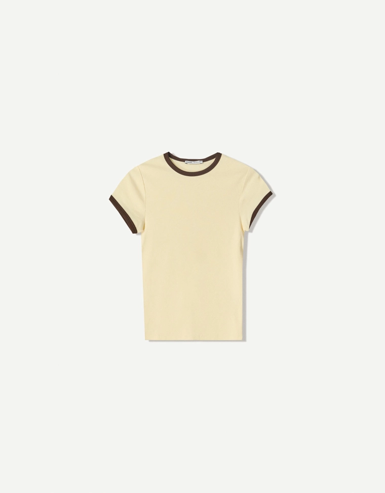 Футболка с контрастными деталями