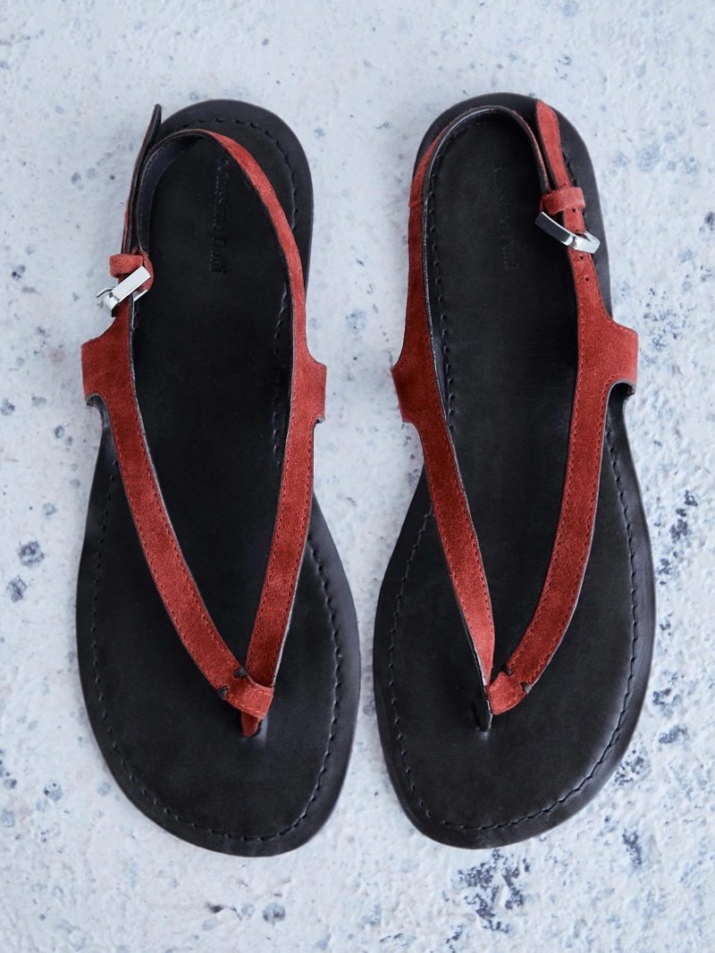 Сандалии из разделанной замши