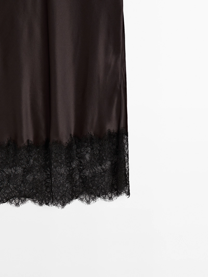 Юбка-миди с атласным блеском и кружевными деталями - studio