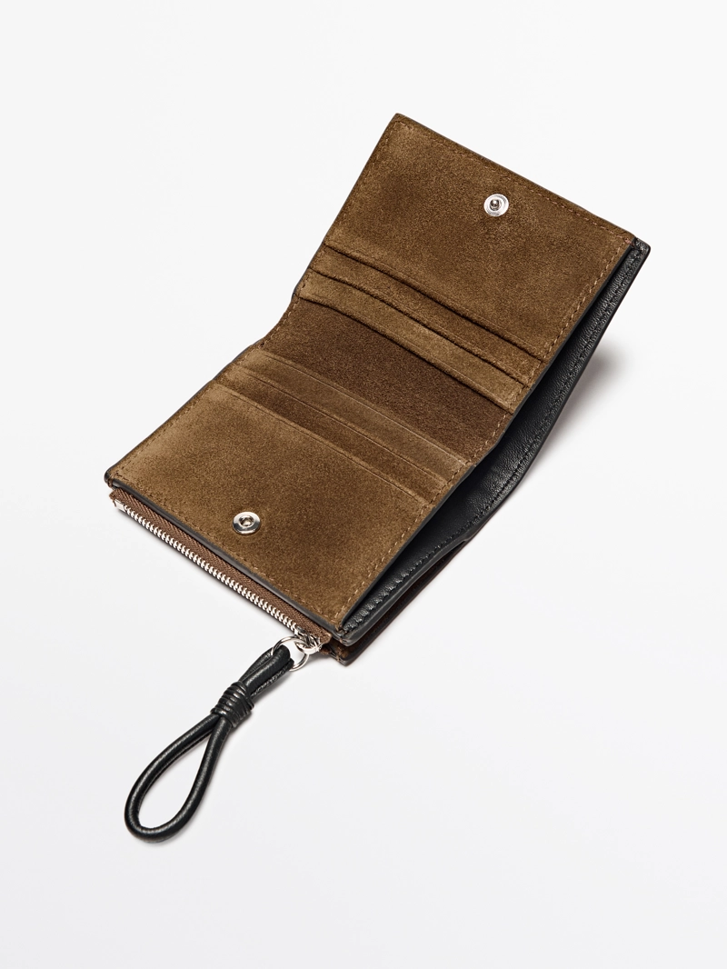 Кошелек из разделанной замши с деталями из черной кожи с кулоночкой