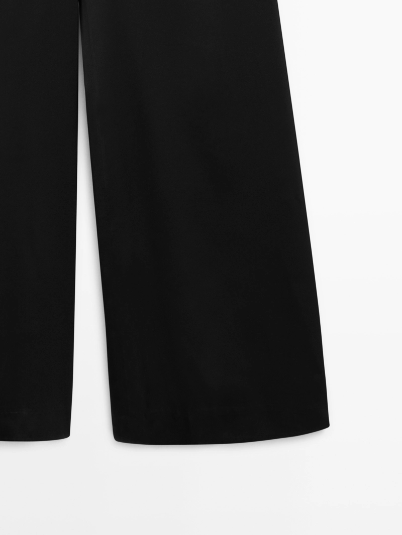 Комбинезон из потрясающего атласа