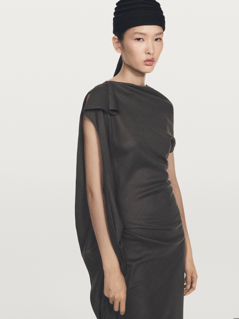 Длинное платье с деталями на горловине - limited