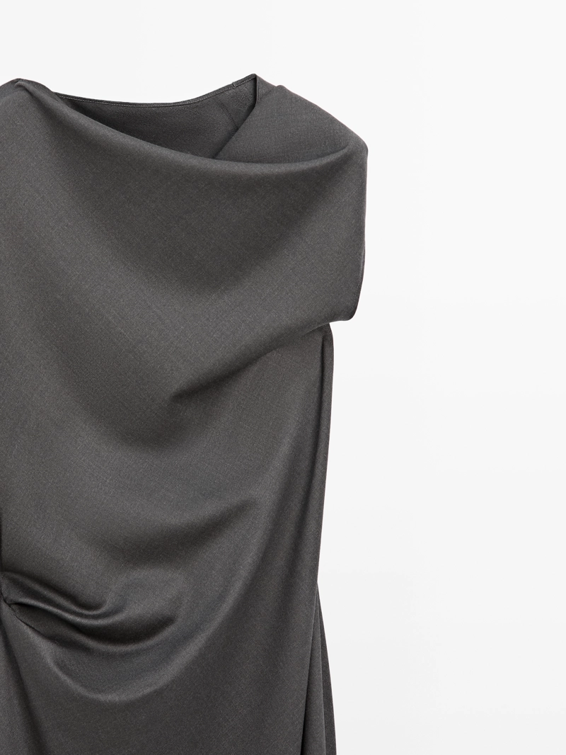 Длинное платье с деталями на горловине - limited