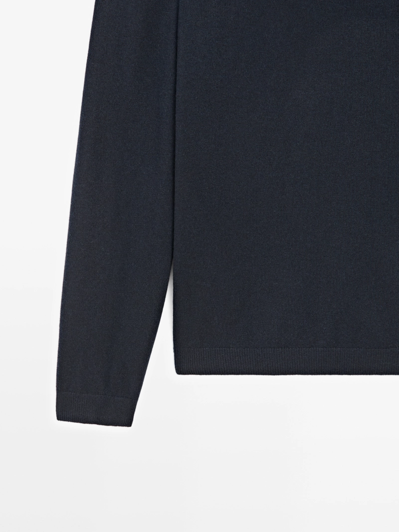 Водолазка из шерсти и кашемира с v-образным вырезом - limited