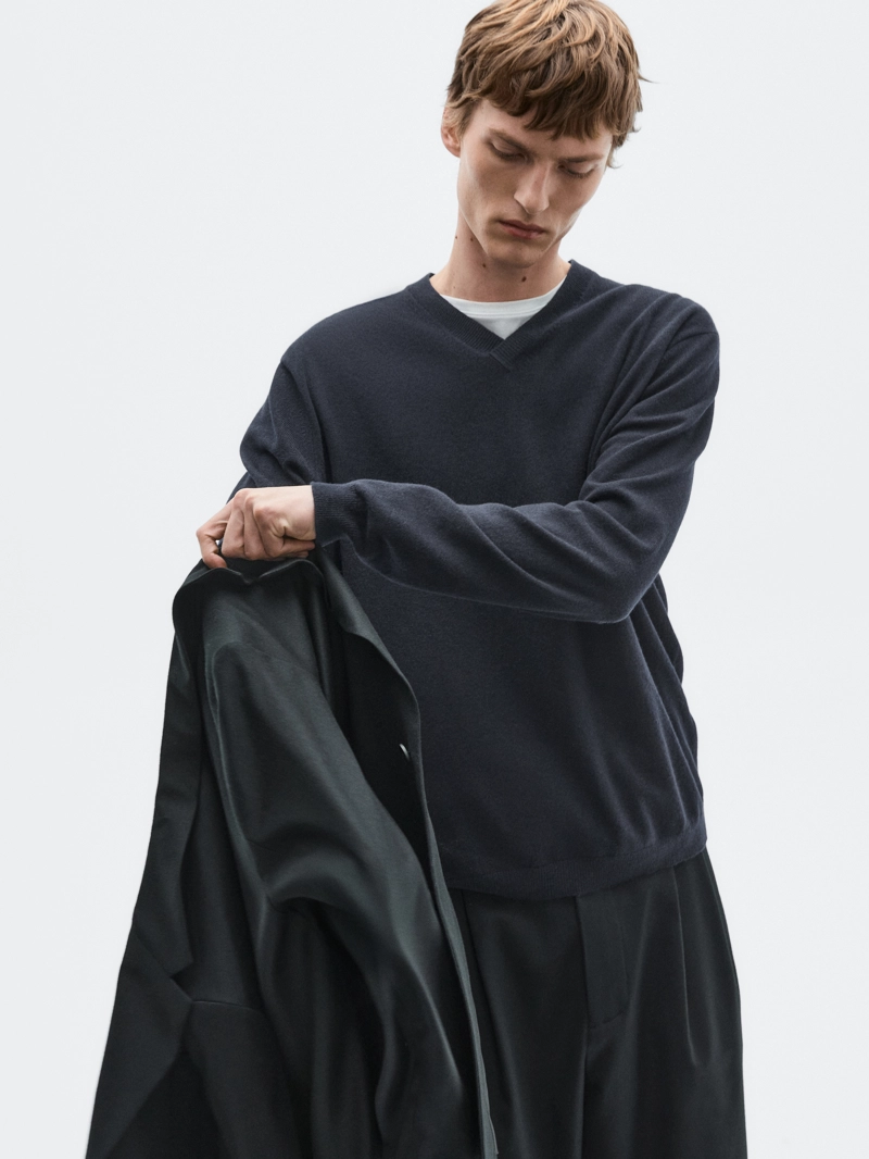 Водолазка из шерсти и кашемира с v-образным вырезом - limited