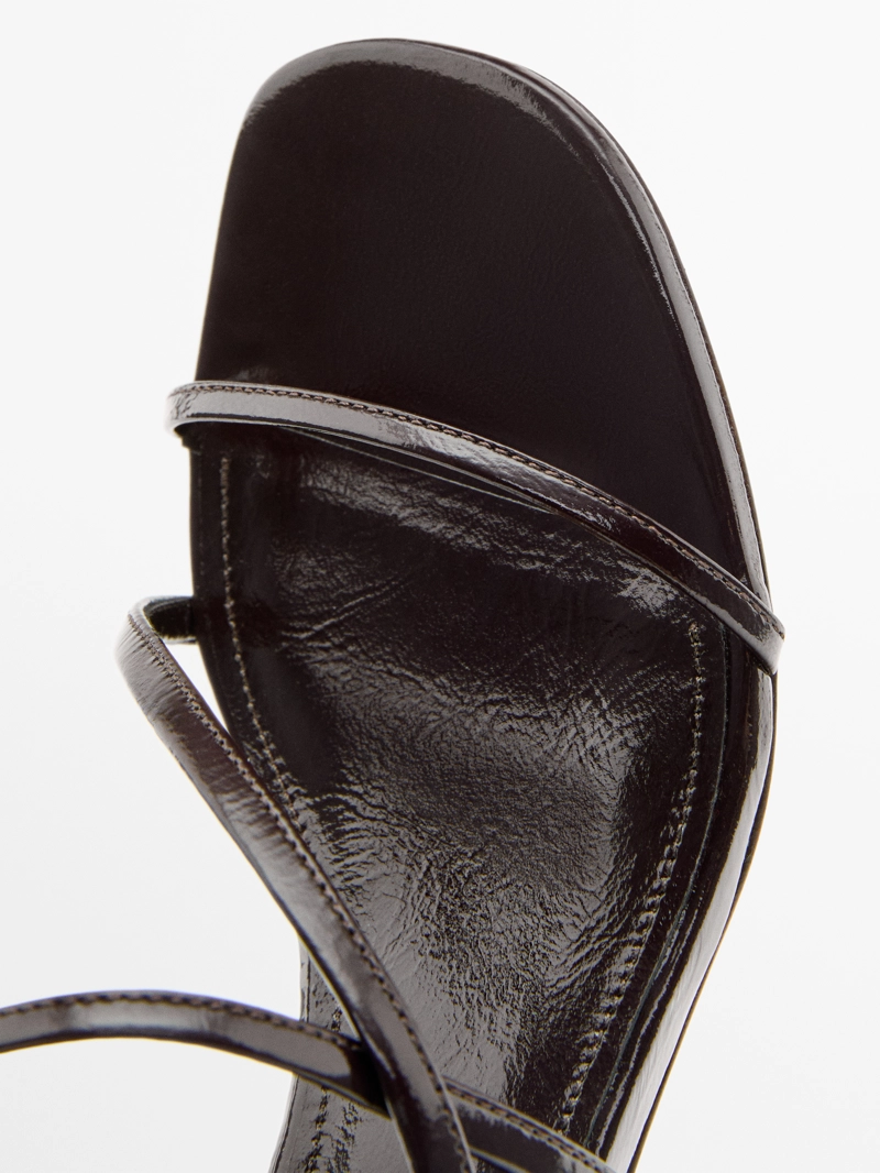 Босоножки на высоком каблуке с ремешками - limited