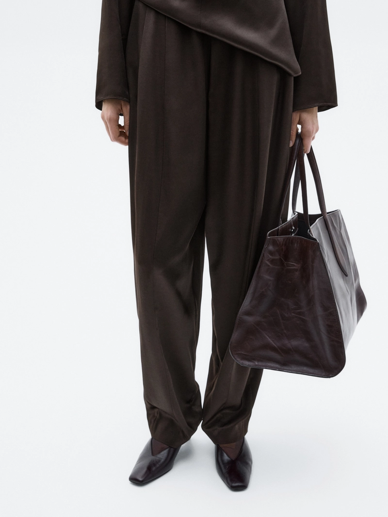 Брюки свободного кроя из атласа - limited