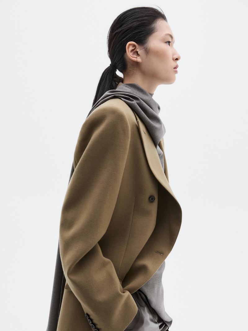 Длинный пиджак с двубортной застежкой из 100% шерсти - limited