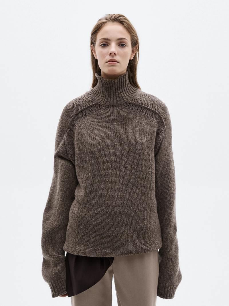 Свитер с высоким воротником из меланжевого вязаного полотна - limited