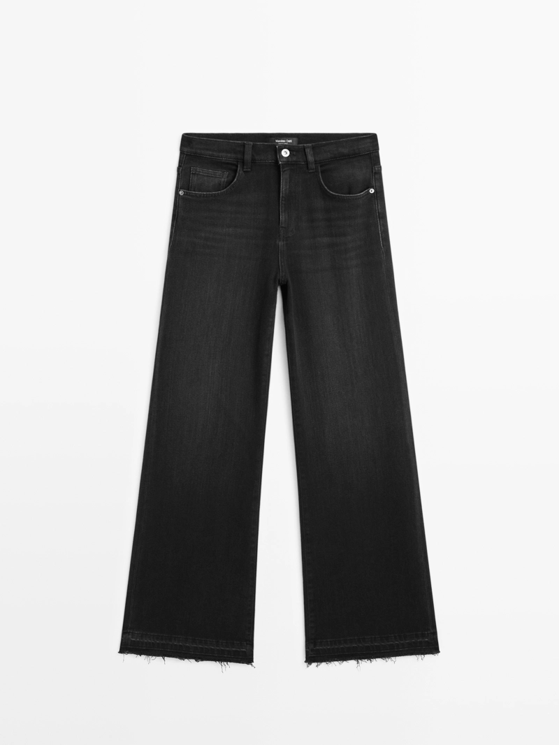 Джинсы с расклешенными брючинами средней посадки