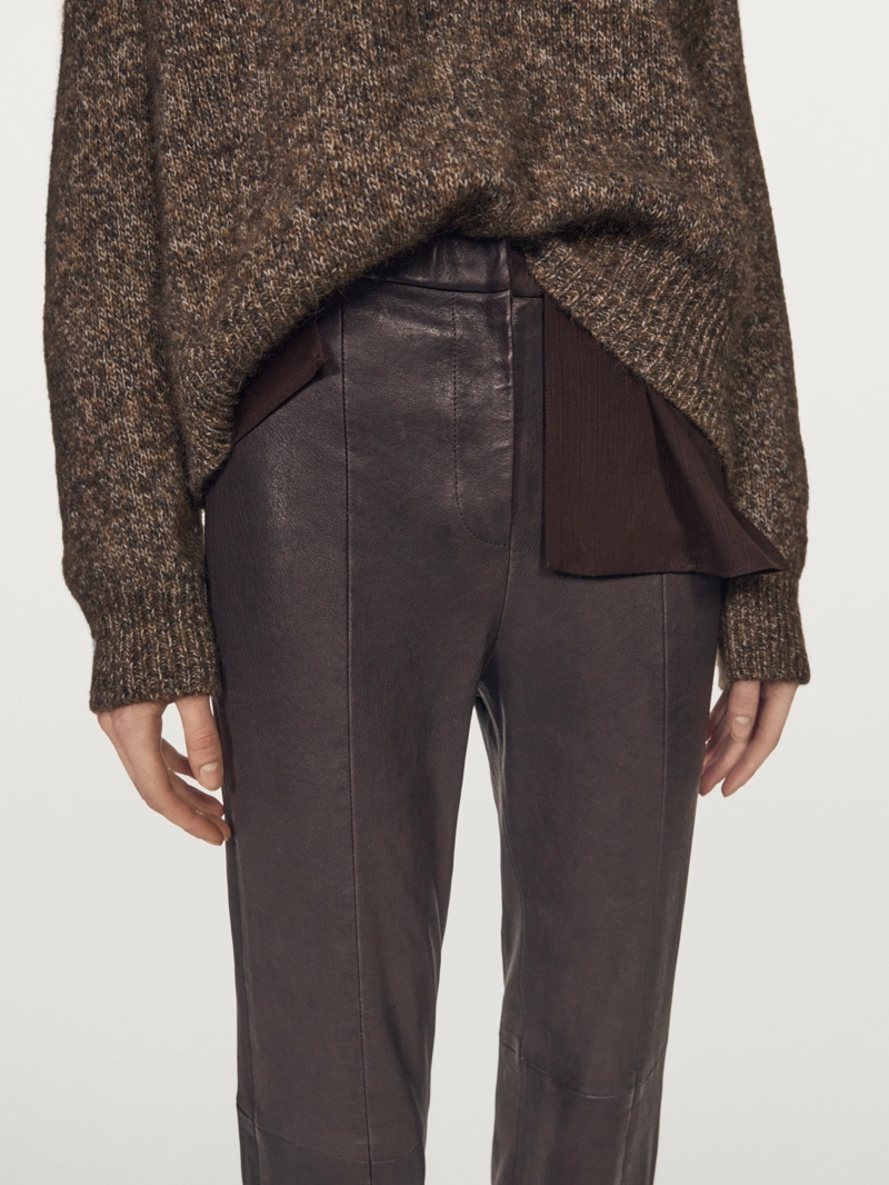 Леггинсы из натуральной кожи с эластичными деталями