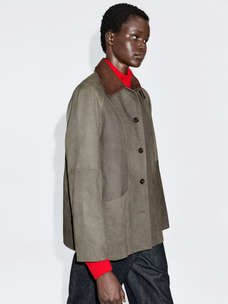 Куртка с отделкой водоотталкивающая и слоистым воротником