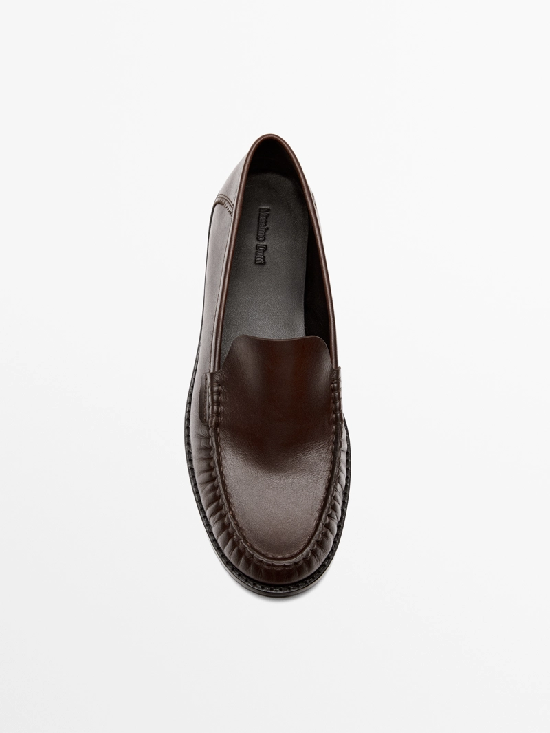 Мокасины из кожи сборкой