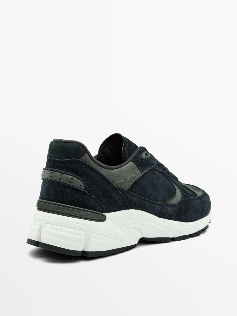 Кроссовки с контрастными деталями