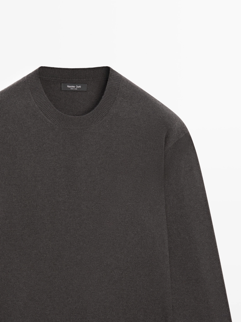 Свитер из шерсти и кашемира