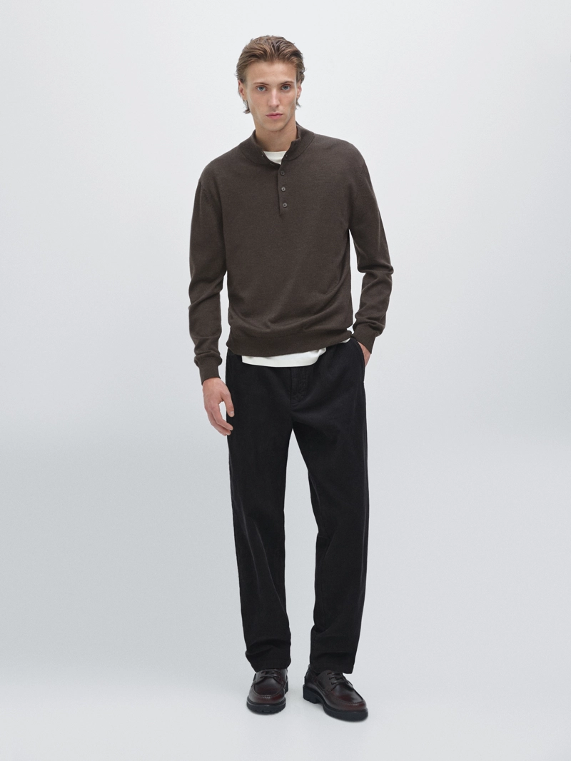 Водолазка из 100% шерсти с пуговицами