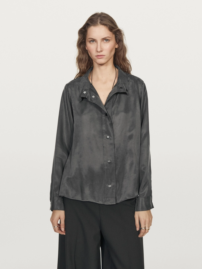 Рубашка свободного кроя с кнопками