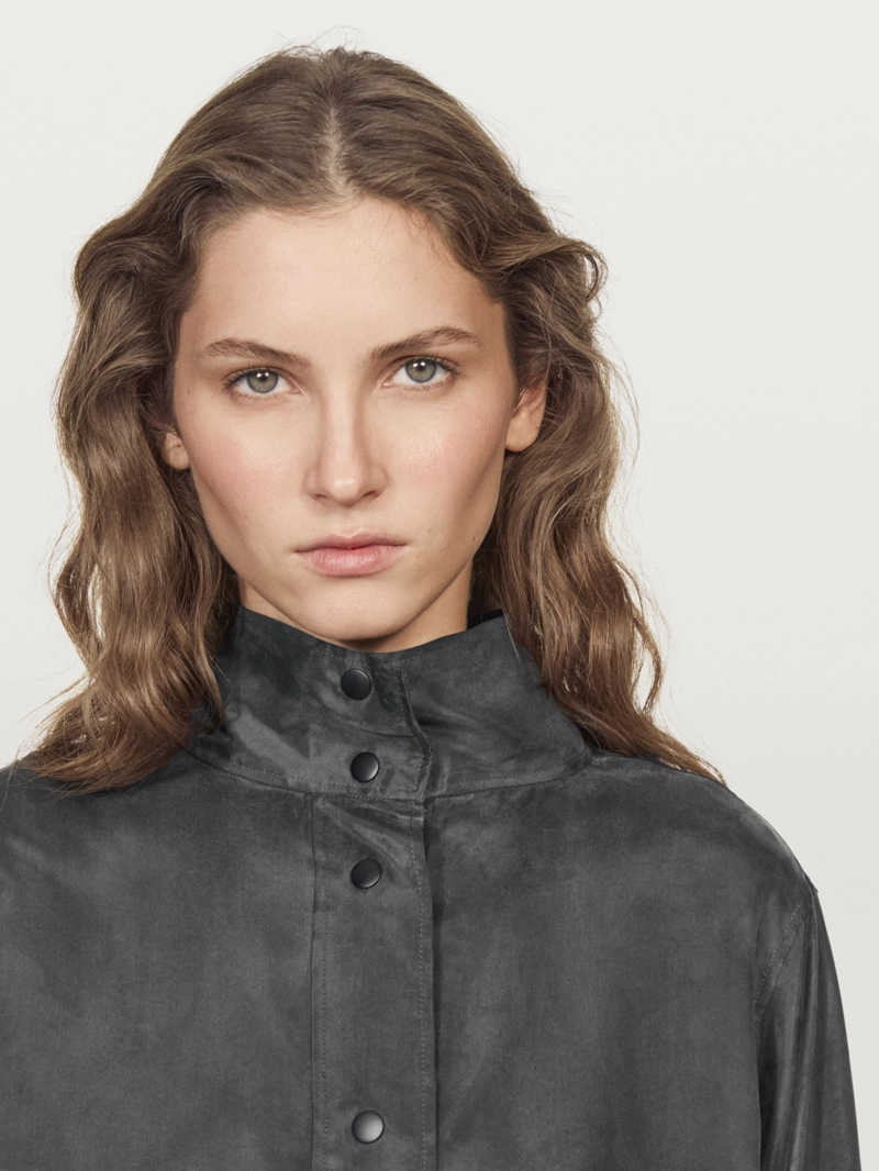 Рубашка свободного кроя с кнопками