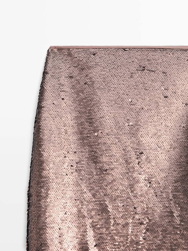 Юбка короткая матовая с пайетками