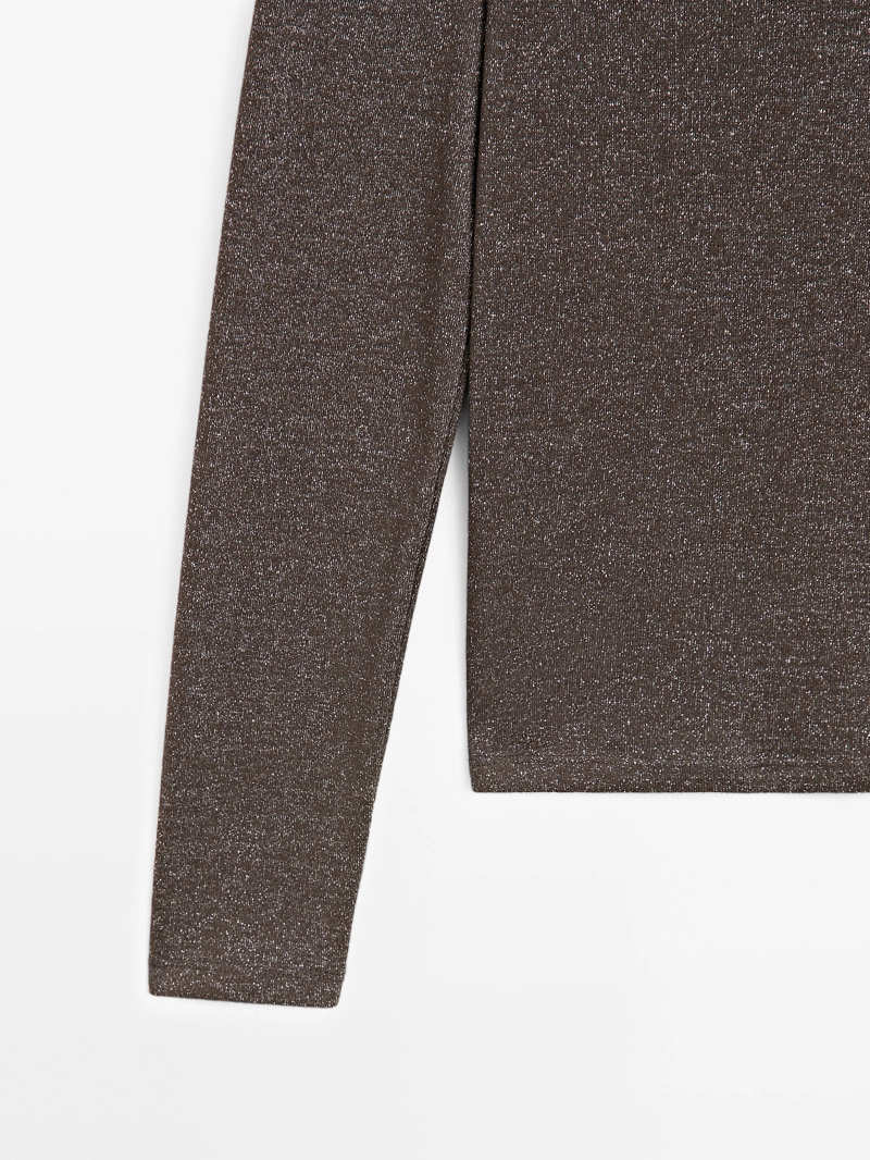 Футболка с длинным рукавом и металлическим блеском