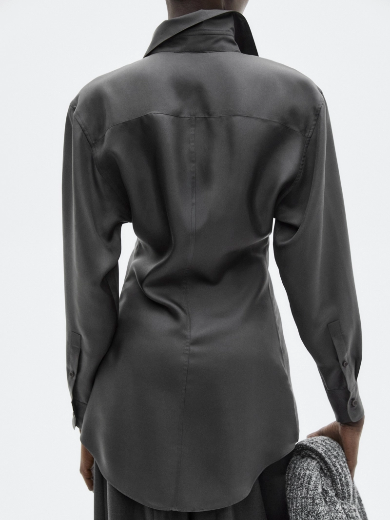 Рубашка из 100% шелка с приталенным силуэтом - limited