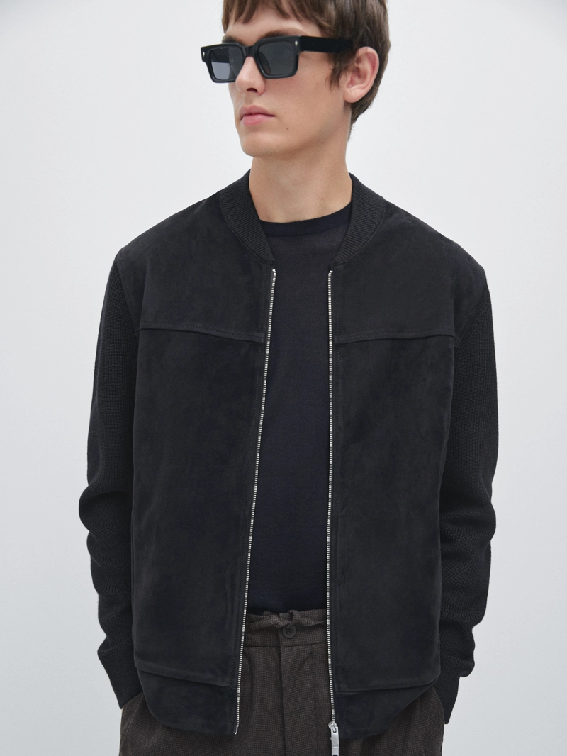 Куртка-бомбер из шерсти и замши