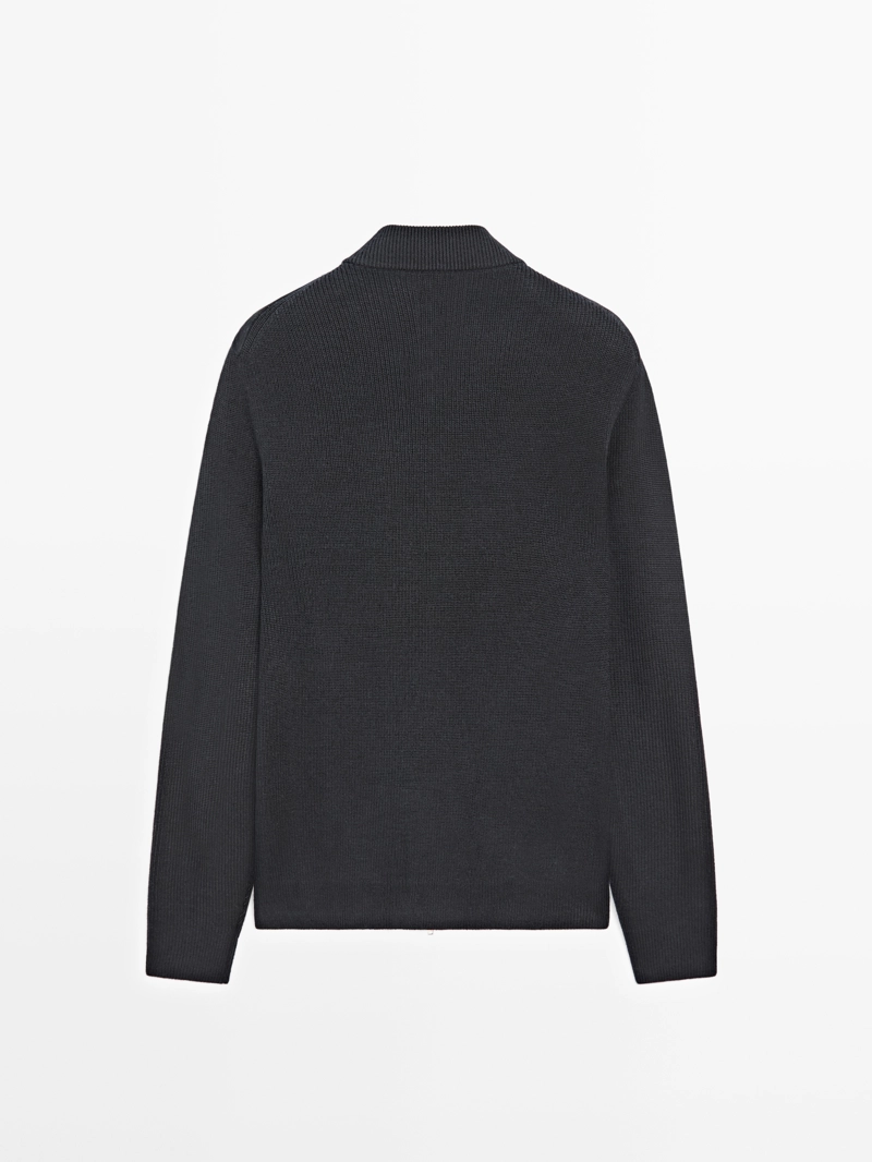 Куртка-бомбер из шерсти и замши