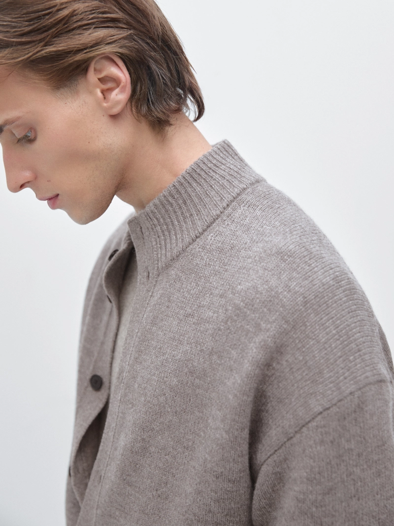 Кардиган с высоким воротом из 100% шерсти