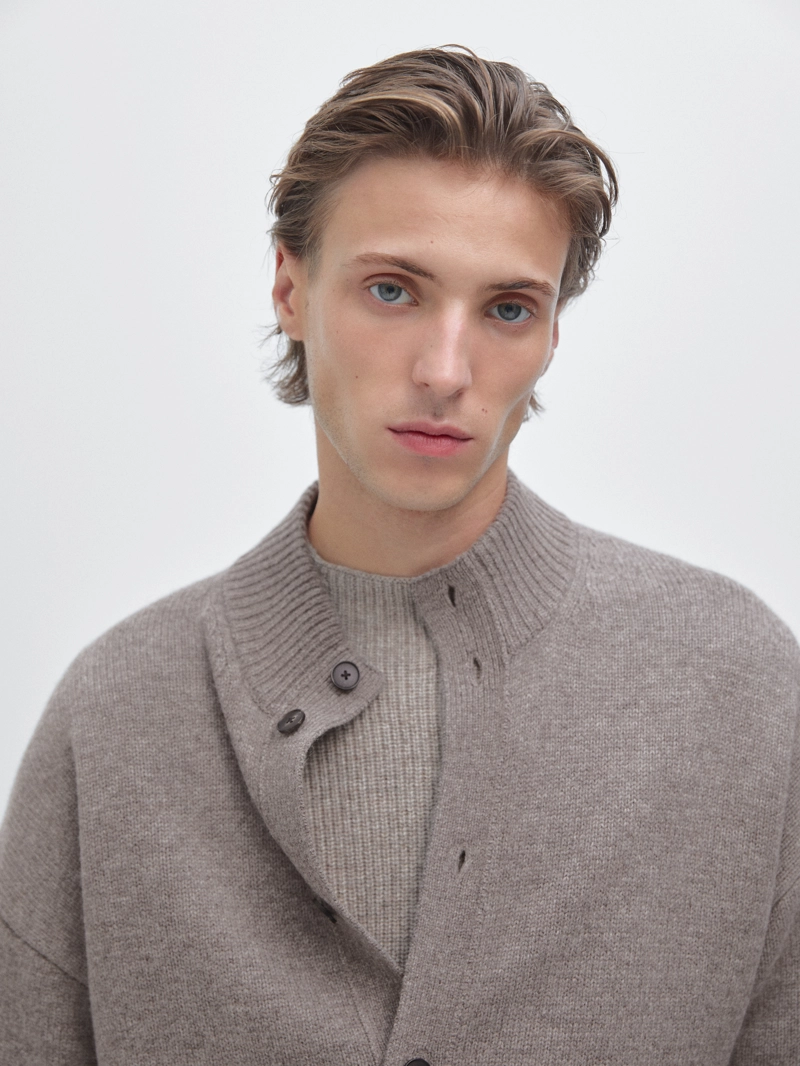 Кардиган с высоким воротом из 100% шерсти