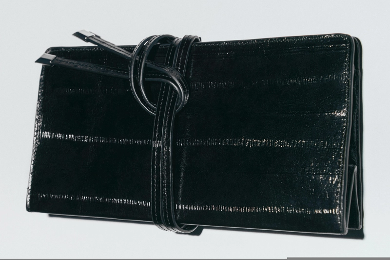 Сумка из текстурированной кожи