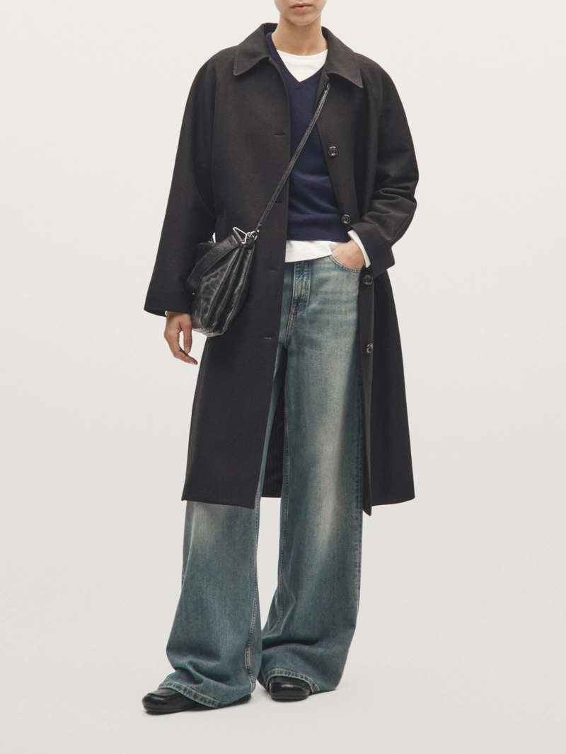 Сумка с крупным отделением из кожи