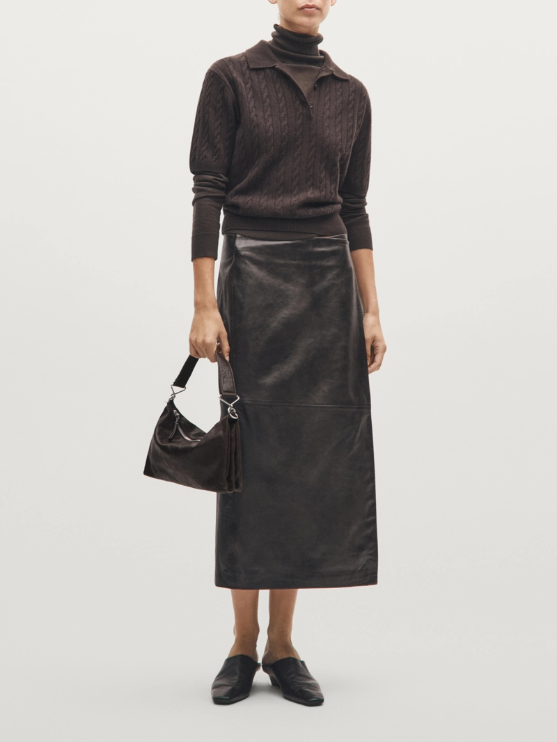 Сумочка из кожи с отделениями