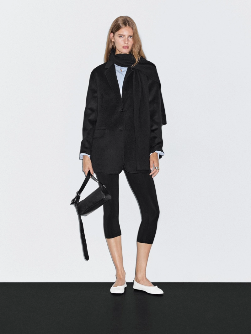 Сумка из натуральной кожи неплохого качества с пряжкой