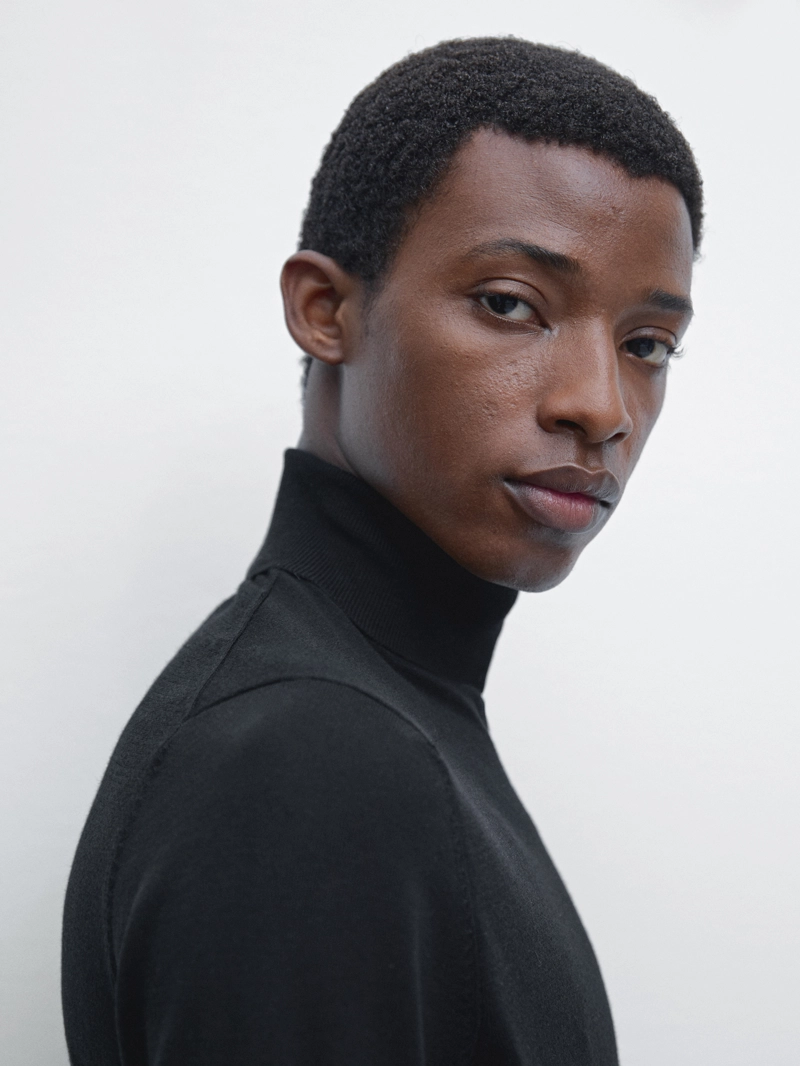 Вязаный свитер с высоким воротником из шерстяной смеси