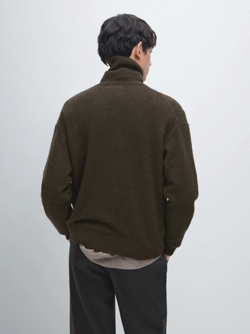 Вязаный свитер из шерстяной смеси с высоким воротником l01152233