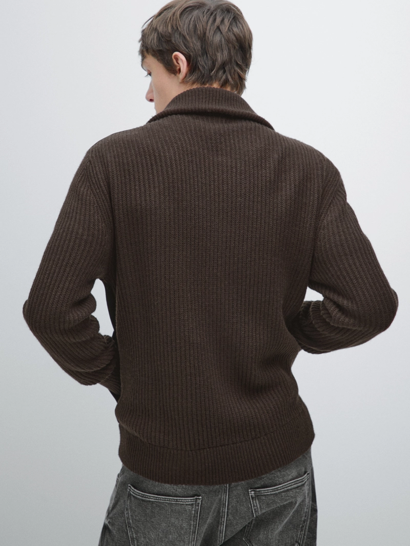 Куртка с контрастным воротником стойкой