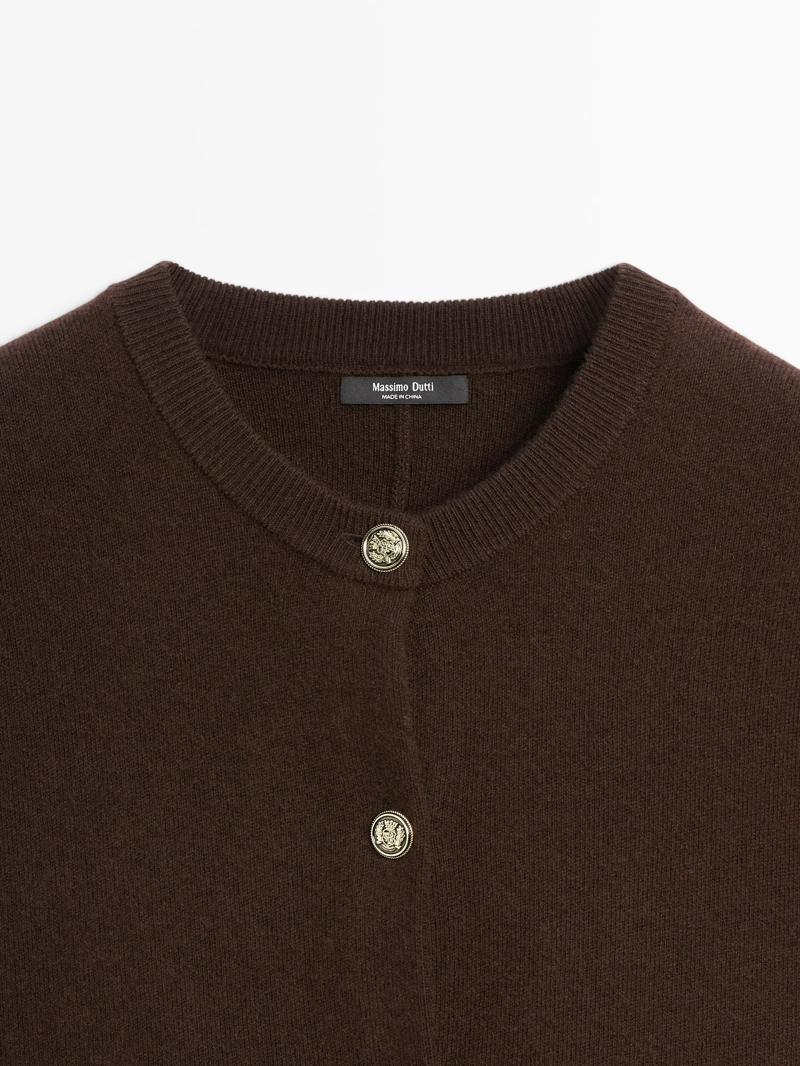 Жилет из вязаного шерстяного микса с золотыми пуговицами