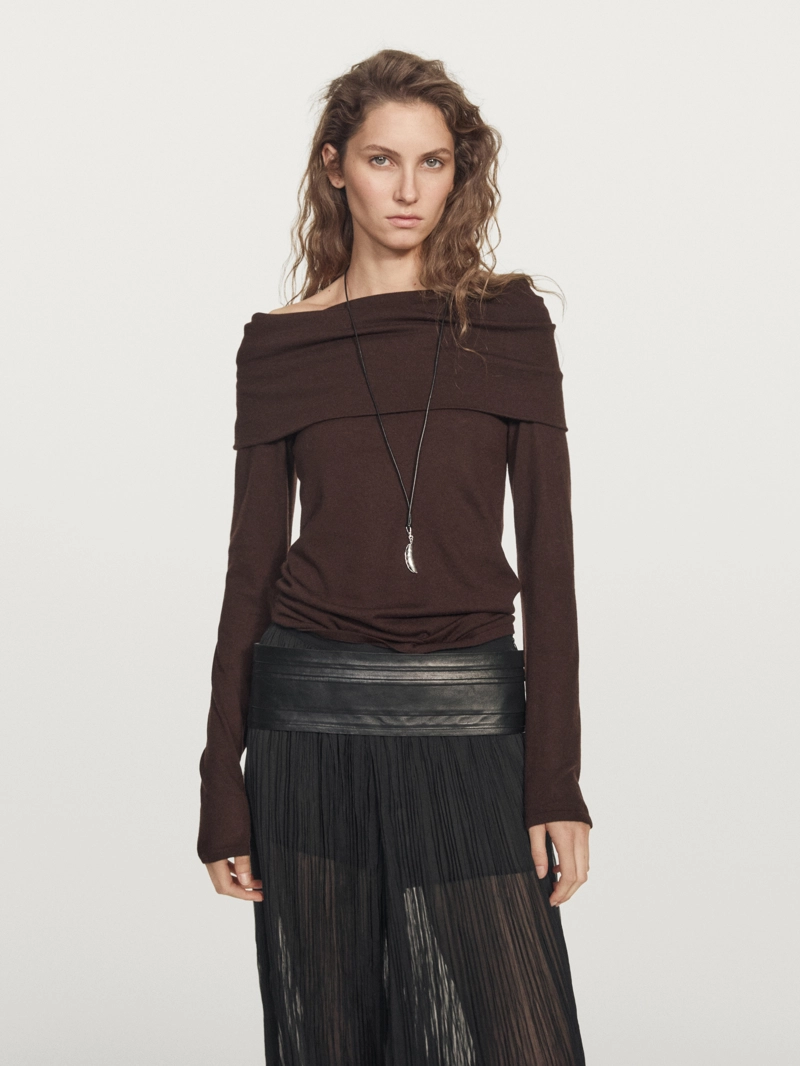 Трикотажный свитер из шерстяной смеси с удлиненным воротником