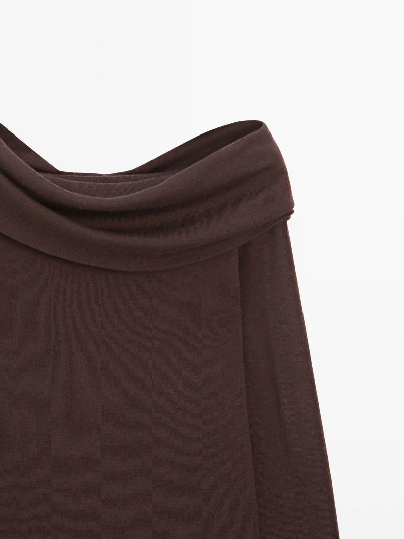 Трикотажный свитер из шерстяной смеси с удлиненным воротником