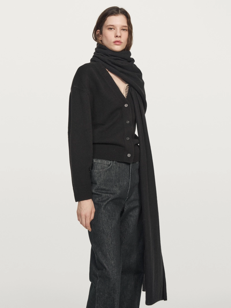 Кардиган с v-образным вырезом из шерстяного плетения